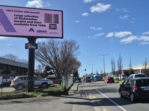 Blenheim road digital billboard site in Christchurch, go for the media that works JCdecaux has good billboards and this lumo billboard is Vast and fantastic in the south island in canterbury in Christchurch.