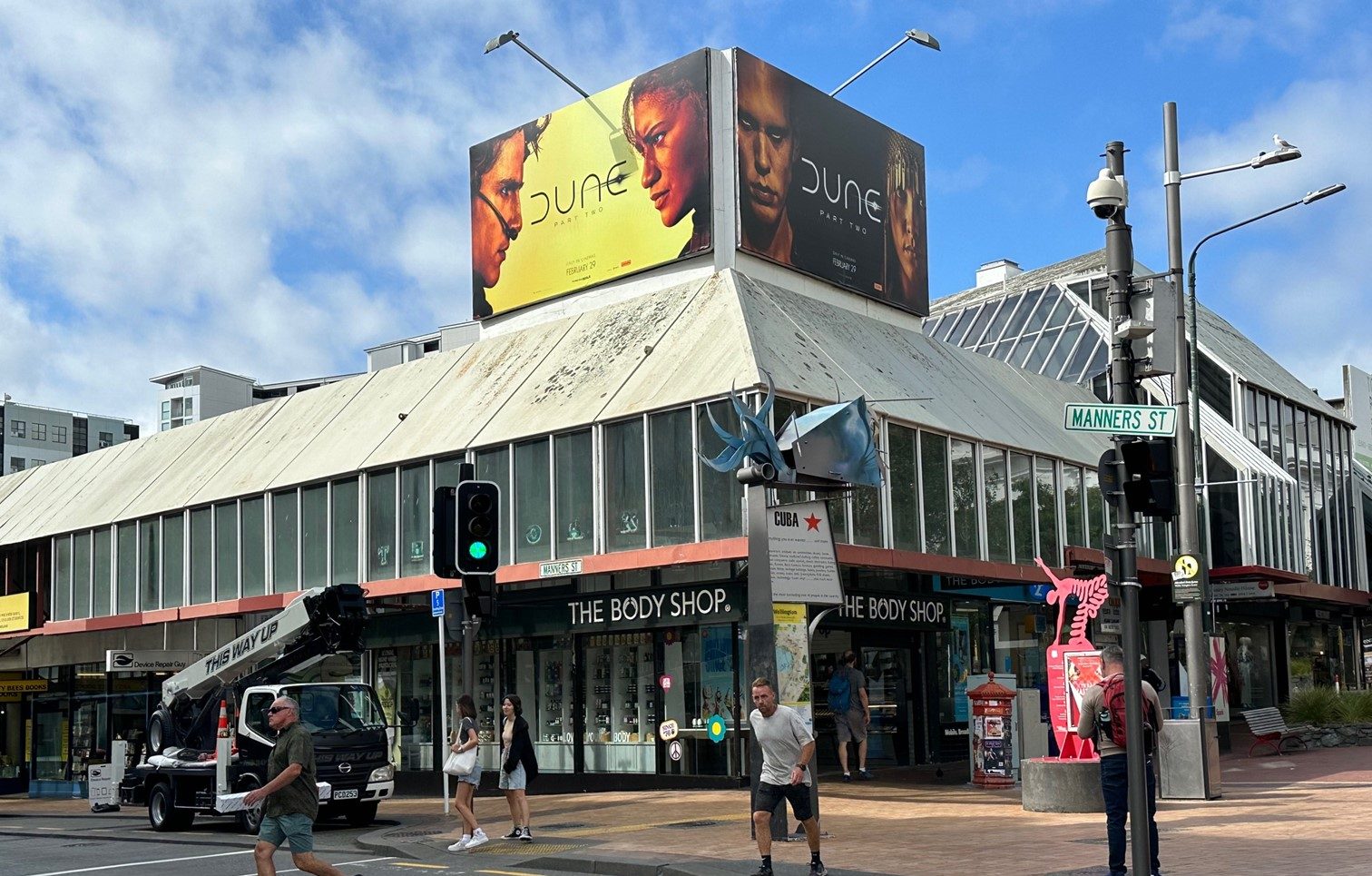 Jolly Billboards WG-687 Corner Manners  / Cuba CBD Wellington