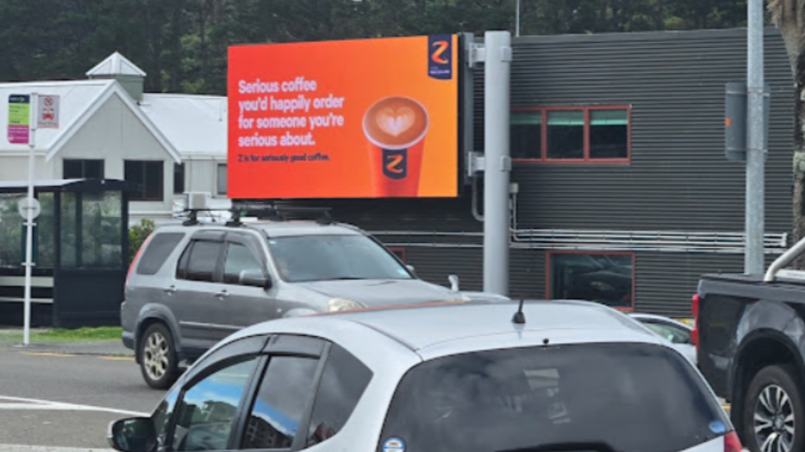 Jolly Billboards PR-D1 DIGITAL Kenepuru Drive - Bend Kenepuru Drive Porirua Wellington