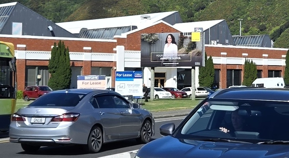 Jolly Billboards LH-62 43 Seaview Road Seaview Lower Hutt