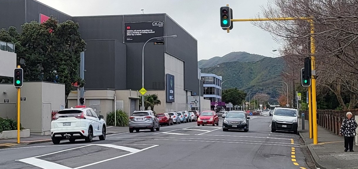 Jolly Billboards LH-Q64 Queensgate Knights Road CBD Lower Hutt