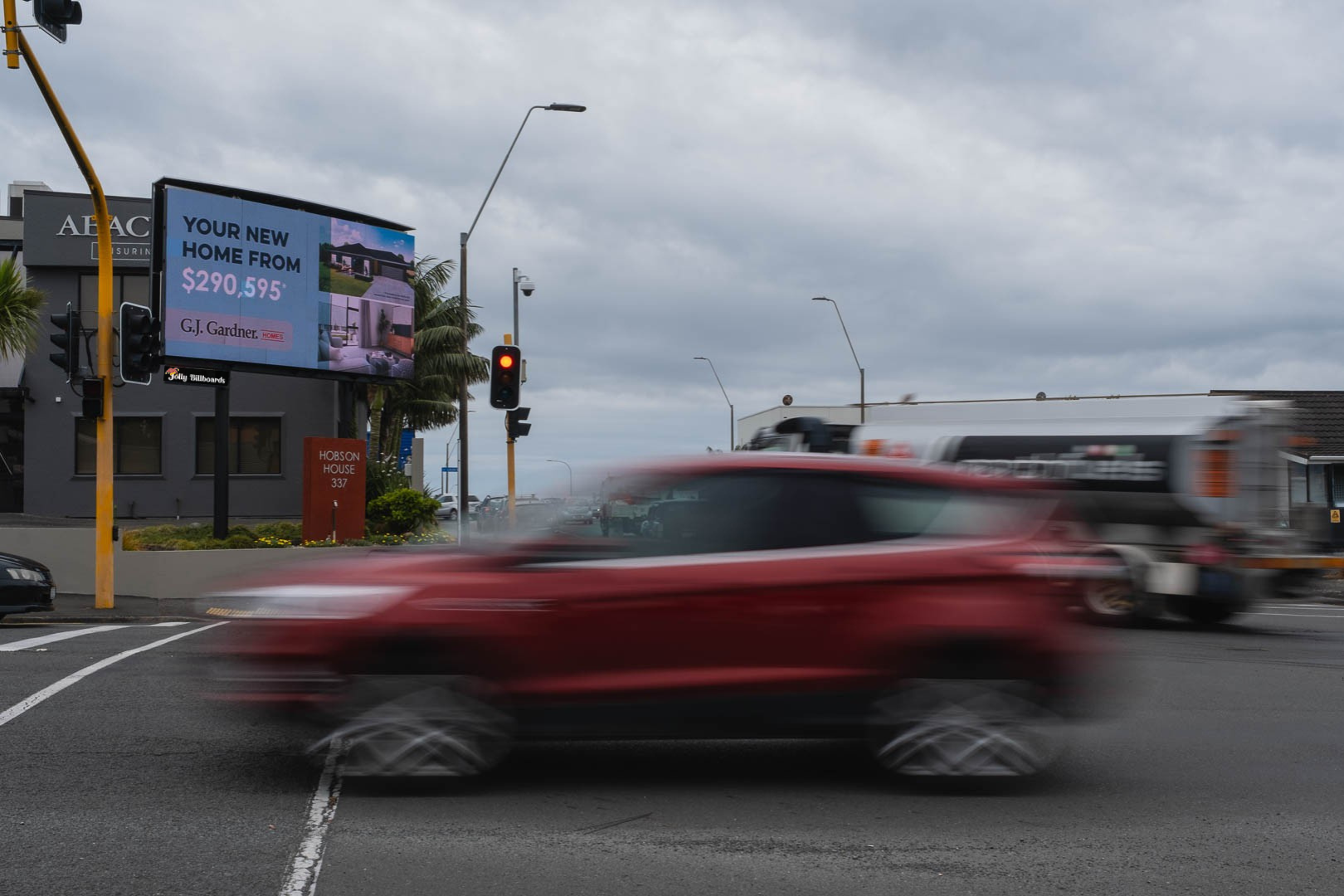 Jolly Billboards NP-D2 DIGITAL CNR Devon and Hobson St New Plymouth Central New Plymouth