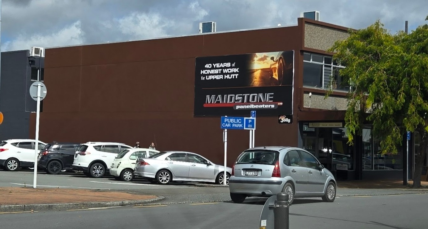 Jolly Billboards UH-65 Geange Street Upper Hutt Central Upper Hutt